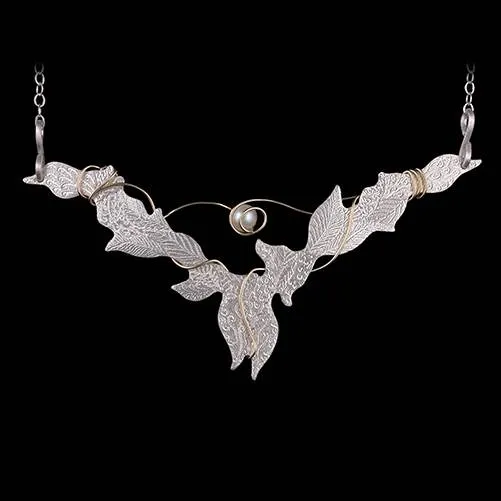 Swirl Pearl Necklace